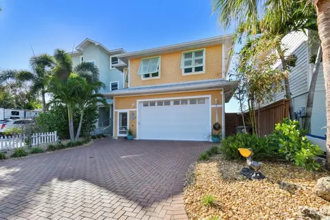 351 Boca Ciega Dr, Madeira Beach, FL 33708
