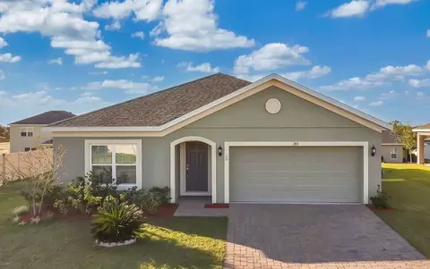189 Luxmore Rd, Groveland, FL 34736
