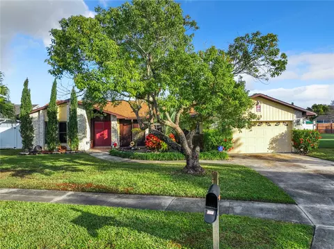 115 Peppertree Dr, Orlando, FL 32825