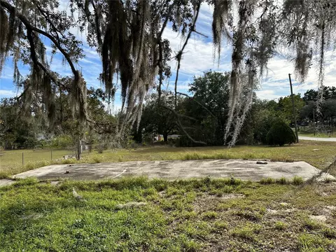 4524 Pine St, Fruitland Park, FL 34731