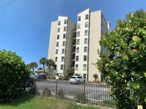 2121 Hill St #5B, New Smyrna Beach, FL 32169