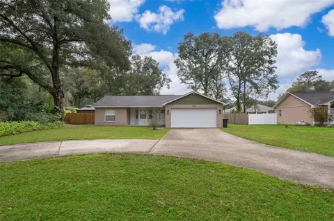 31000 Oakmont Ave, Sorrento, FL 32776