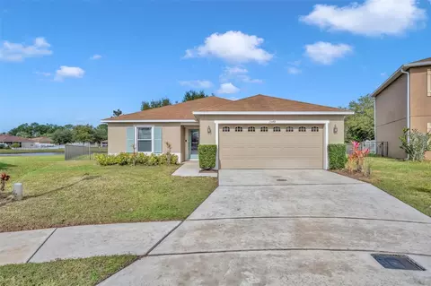 1549 Regent Ct, Mount Dora, FL 32757