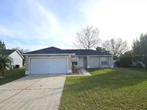 12037 Goldenstar Ln, Clermont, FL 34711