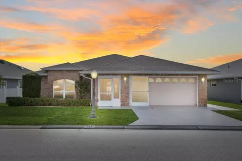 527 Eastlake Dr, Haines City, FL 33844