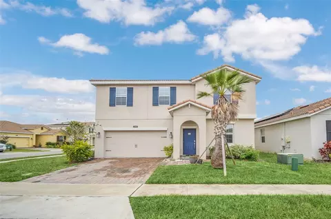 1303 Oak Crest St, Davenport, FL 33837