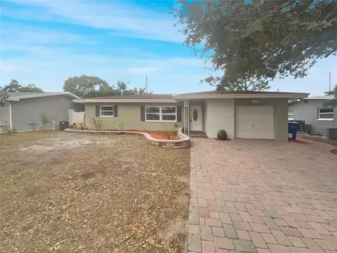 1449 Regina Dr W, Largo, FL 33770