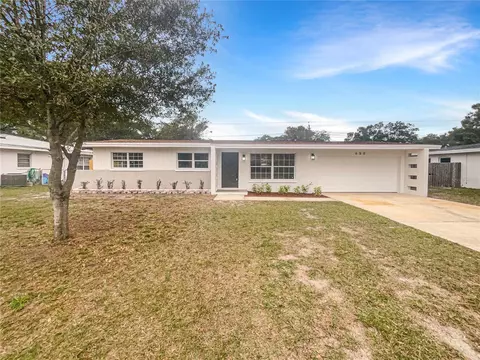 650 Corvette Dr, Largo, FL 33771