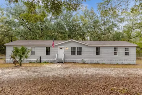 13925 SE 180th St, Weirsdale, FL 32195