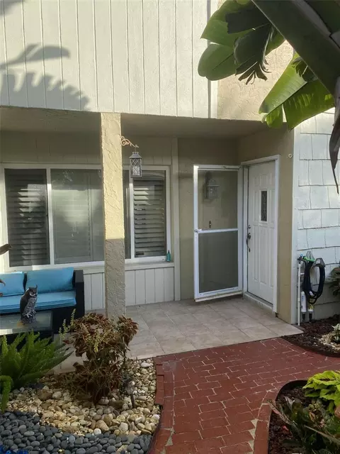 6397 Cape Hatteras Way NE #4, Saint Petersburg, FL 33702