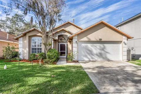 111 Pinewood Dr, Davenport, FL 33896