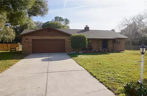 5012 Robin Dr, Fruitland Park, FL 34731
