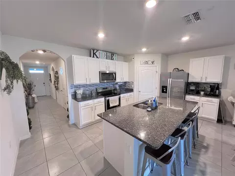 820 Brooklet Dr, Davenport, FL 33837