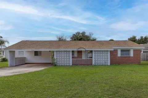 2048 Leisure Dr, Winter Haven, FL 33881