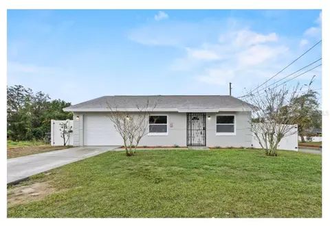 102 E 12th St, Apopka, FL 32703
