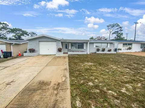7429 Seashore Dr, Port Richey, FL 34668