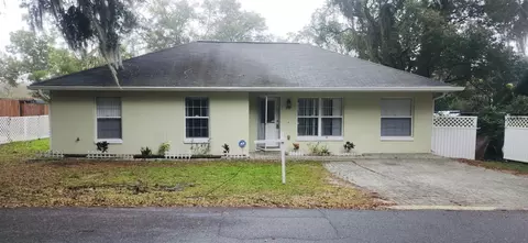 202 Forest St, Fruitland Park, FL 34731