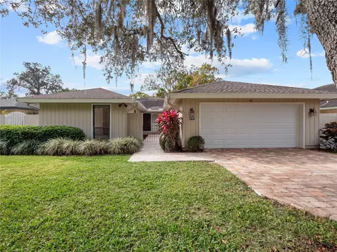 22 Grenewood Ln, Haines City, FL 33844