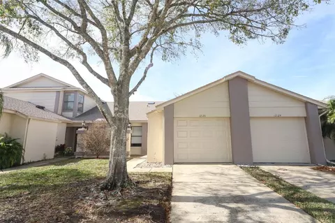 12126 Augusta Woods Cir, Orlando, FL 32824