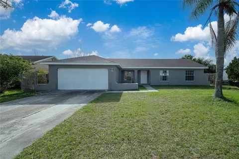 15 Trotters Cir, Kissimmee, FL 34743