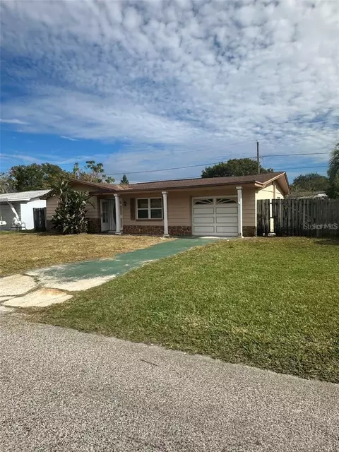3532 Kingsbury Dr, Holiday, FL 34691