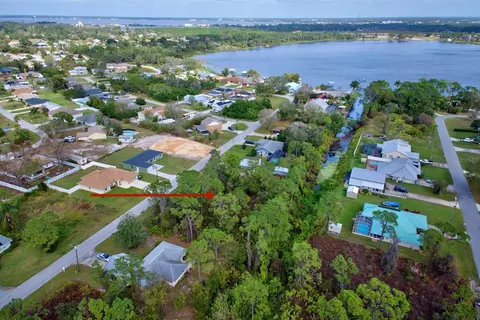 5520 N Huckleberry Lake Dr, Sebring, FL 33875