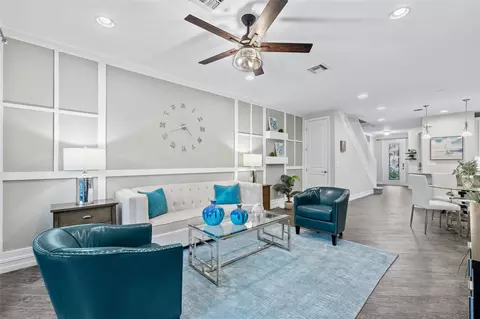 7701 Bristol Cir, Naples, FL 34120