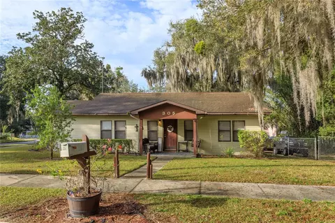 305 Cordova Pl, Leesburg, FL 34748