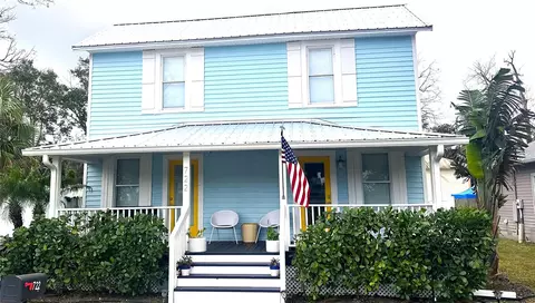 722 Canal St, New Smyrna Beach, FL 32168