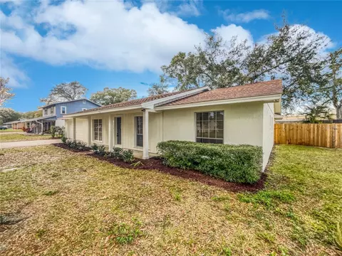3121 Stratford Ln, Mount Dora, FL 32757