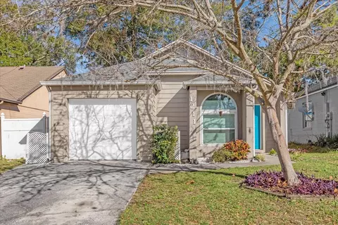 1211 Pin Oak Dr, Apopka, FL 32703