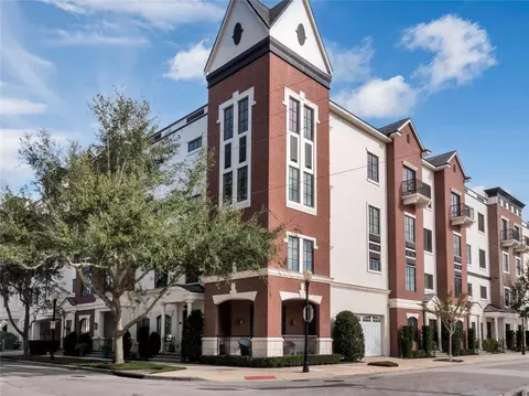 100 S Virginia Ave #402, Winter Park, FL 32789