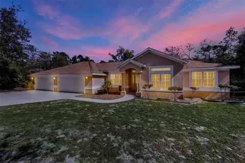 425 Hidden Ridge Dr, Deltona, FL 32725