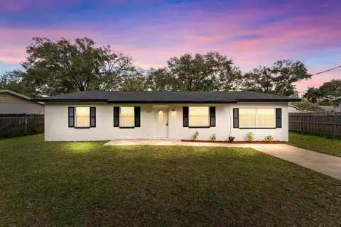 17224 Spring Valley Rd, Dade City, FL 33523