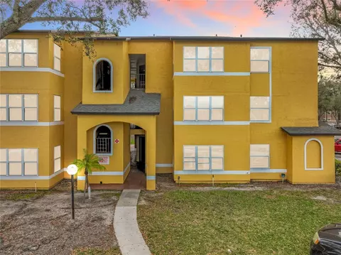 4572 Commander Dr #1218, Orlando, FL 32822