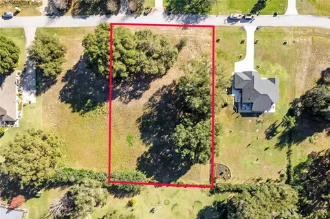 Oak Pointe Drive, Lady Lake, FL 32159