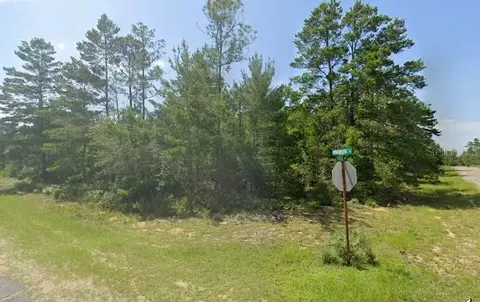 Utica Avenue, Chipley, FL 32428