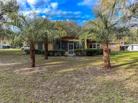 1155 Cr 482n, Lake Panasoffkee, FL 33538
