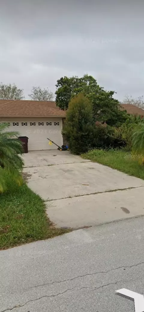 12 Wyoming Ave, Saint Cloud, FL 34769