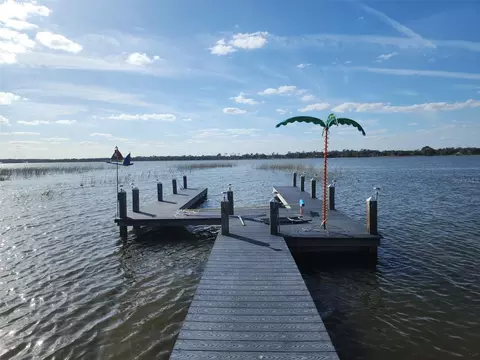 553 Peacock Trl, Haines City, FL 33844