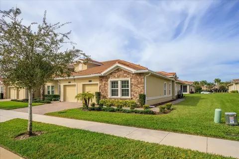 1072 Quaker Ridge Ln, Davenport, FL 33896