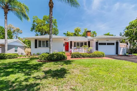 320 Wildwood Way, Belleair, FL 33756