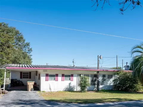 5503 Bird Island Dr, Lady Lake, FL 32159