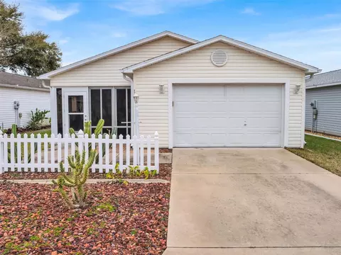 1714 Rosales Rd, The Villages, FL 32162