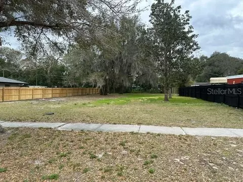 200 E 1st St, Chuluota, FL 32766