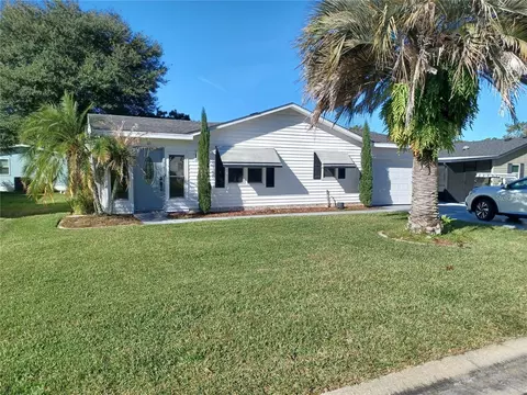 1114 Del Toro Dr, Lady Lake, FL 32159