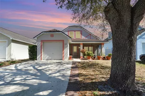 2653 Woods Edge Cir, Orlando, FL 32817