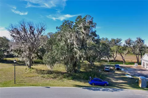 466 Long And Winding Rd, Groveland, FL 34737