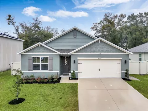 6786 Coral Berry Dr, Mount Dora, FL 32757