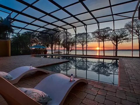 1370 Peninsula Dr, Tavares, FL 32778